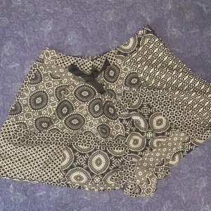Zara Trafaluc Shorts sz Small